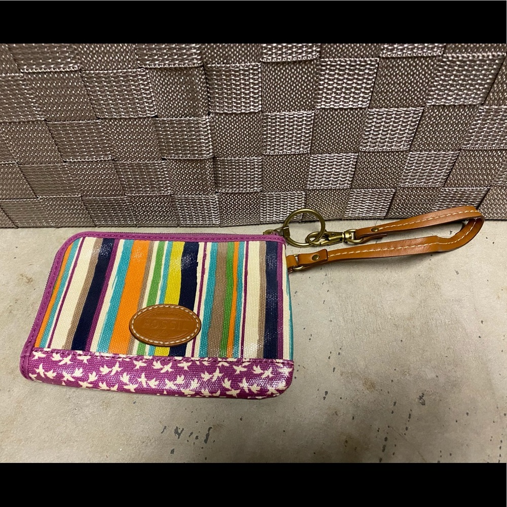 Fossil Wristlet- Good Condition! - image 1